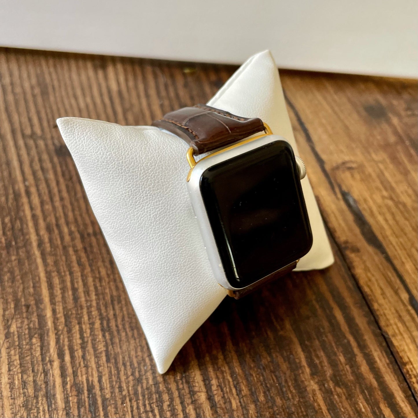 Dark Brown Glazed Alligator Apple Watch Band