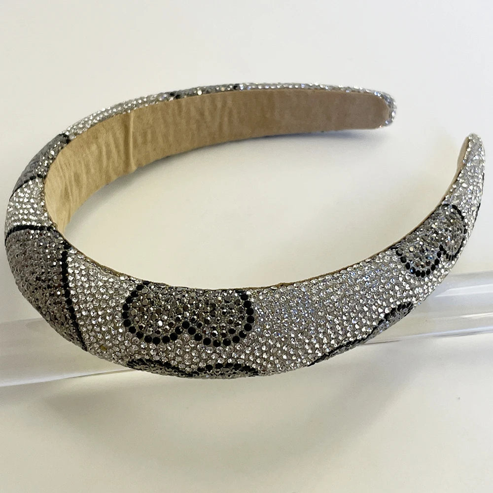 Bandas de pelo esponjosas en forma de corazón con incrustaciones de diamante