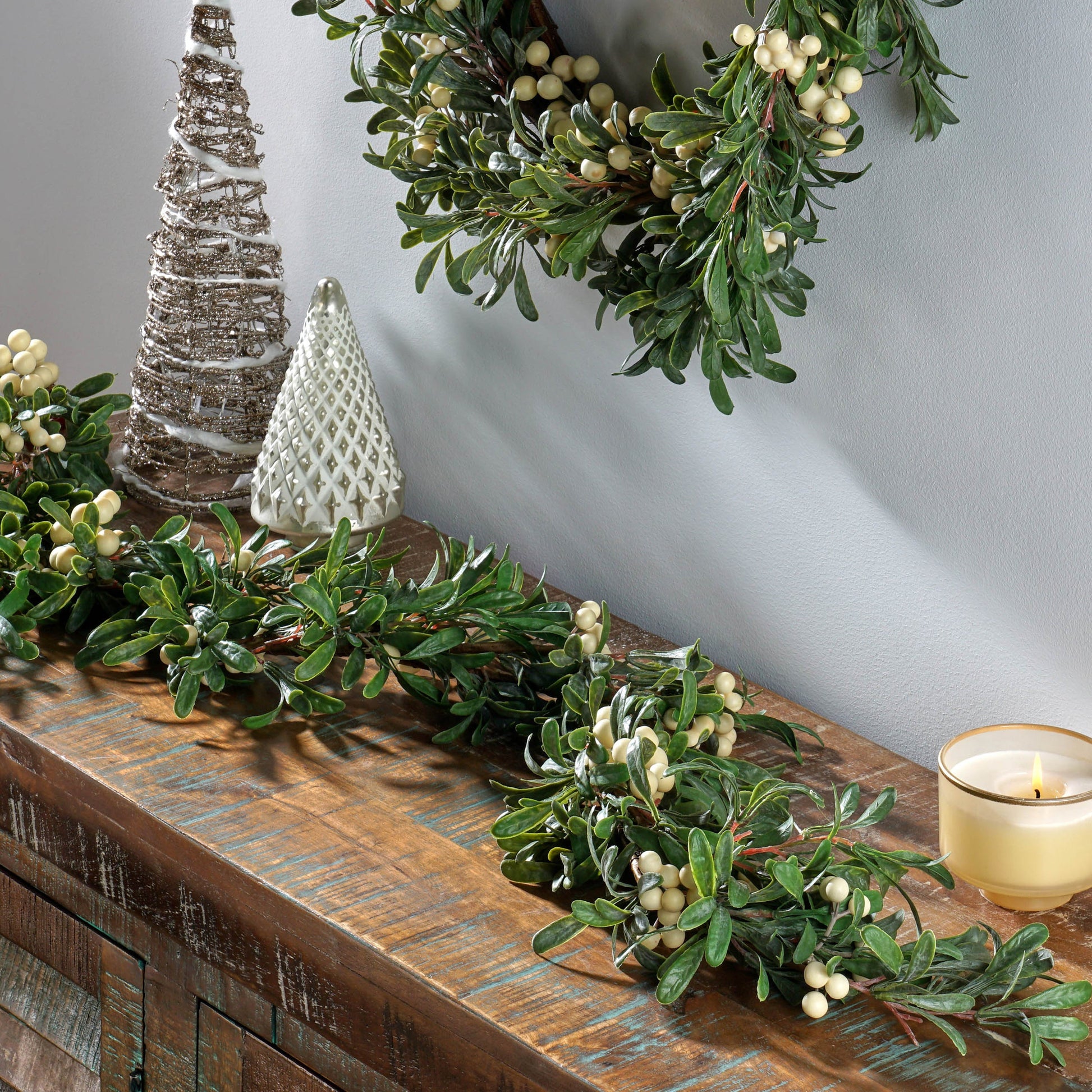 54" SNOWBERRY GREEN GARLAND - Korvel