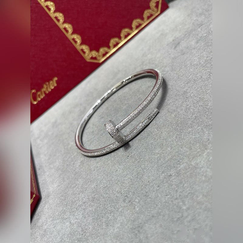Bracelet à vis V-Gold en diamant pavé - Bracelet en acier titane élégant