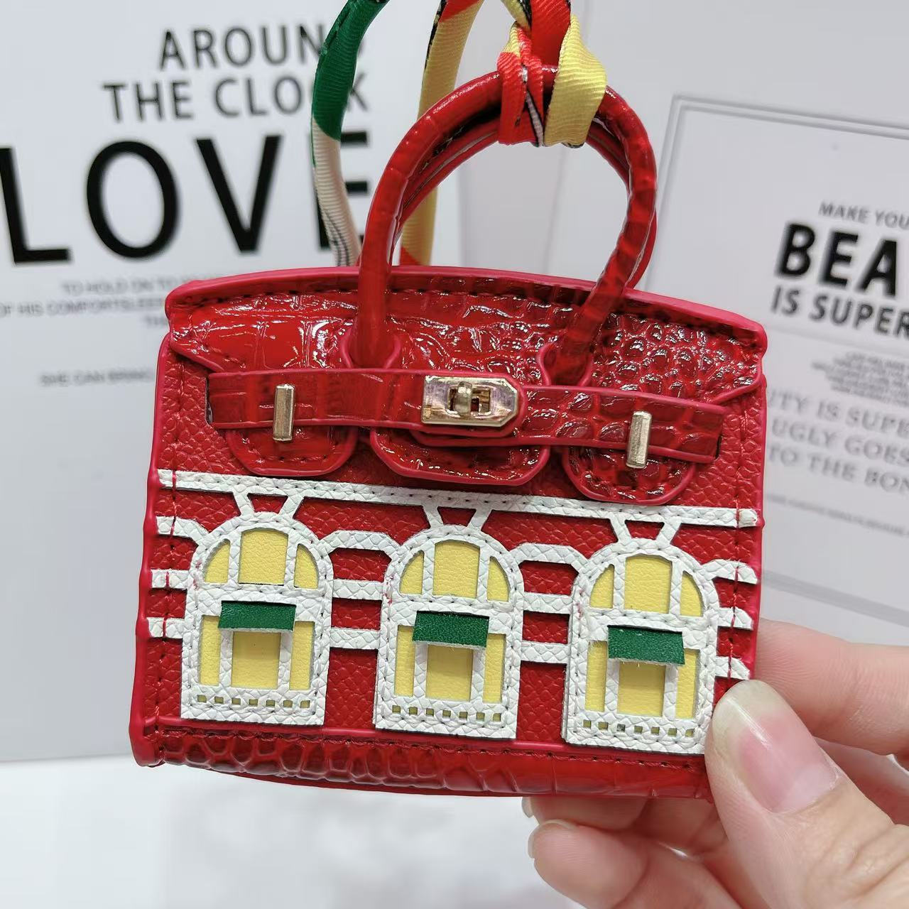 Small house bag mini window pendant headphone bag lipstick car key backpack backpack decoration - Korvel