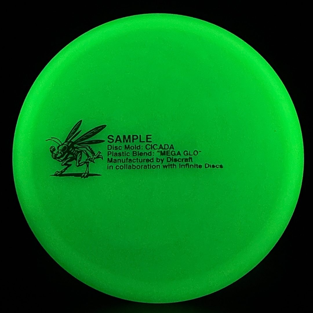 Mega Glo Cicada - Disque de Disc Golf Premium