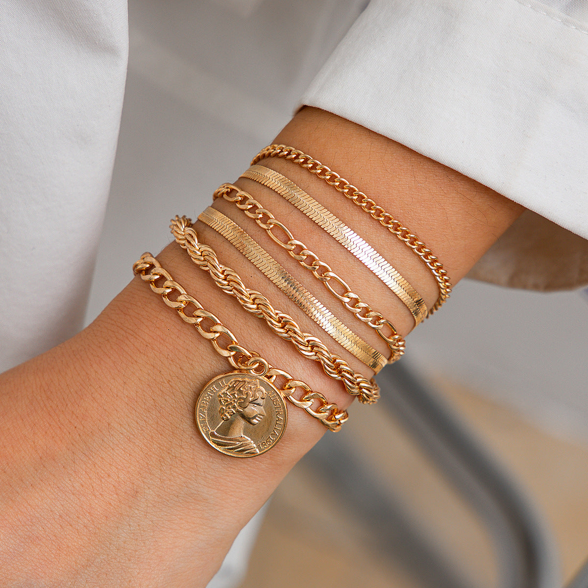Ins round pendant Bracelet set irregular metallic flat snake chain bracelet - Korvel