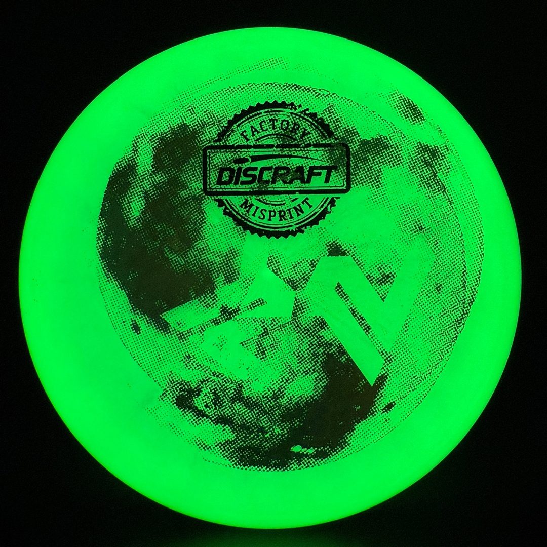 Mega Glo Luna - Moon Misprints par Paul McBeth