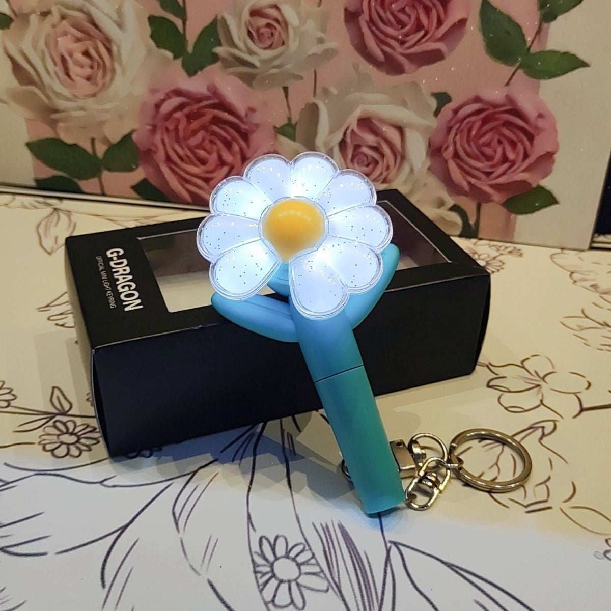 Daisy keychain GD gift pendant bag hanging decoration keychain peripheral gifts - Korvel