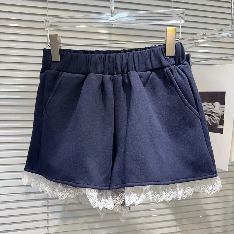Conjunto de Sudadera con Cuello en V y Pantalones Cortos con Encaje para Mujeres Otoñales
