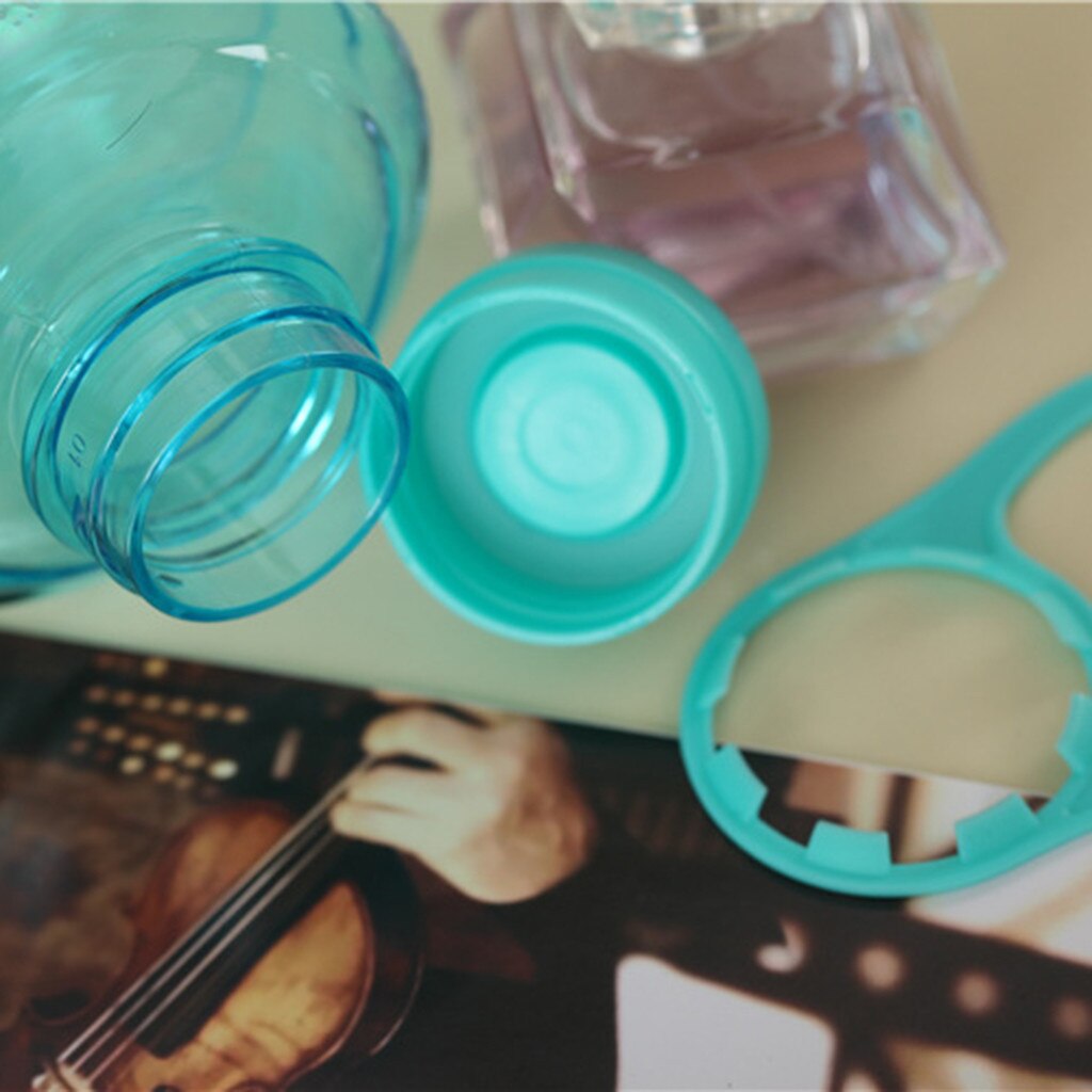 650ml Larg Size Sports Water Bottle Portable Plastic Spray Bottle Leakproof Travel Cup - Korvel