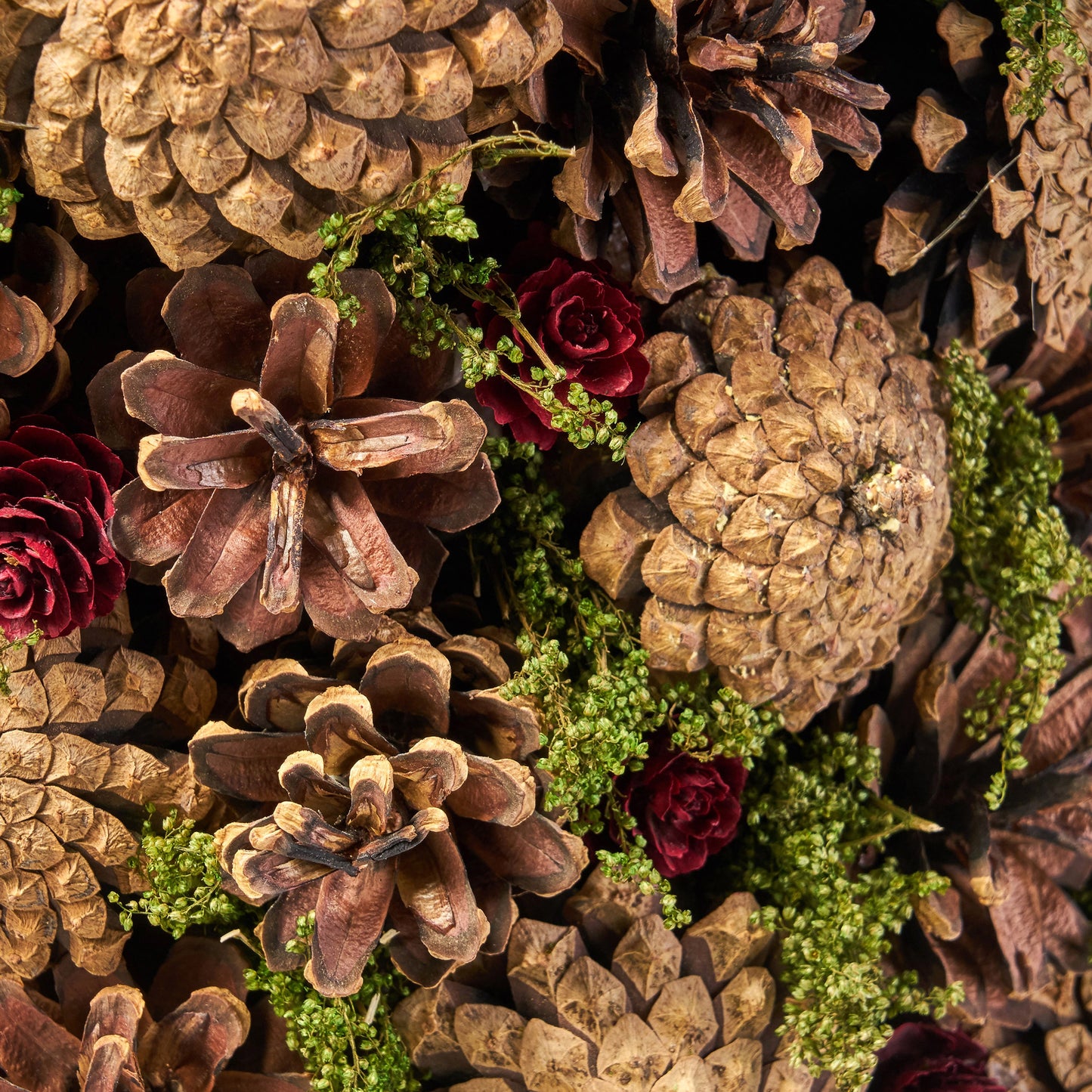 Elegant Pine Cone Table Top Tree