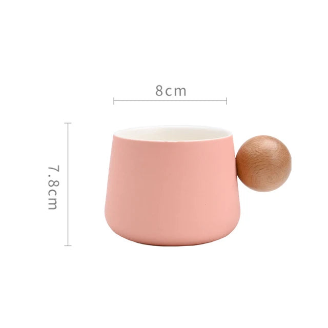 Ensemble de tasse et soucoupe en céramique élégante