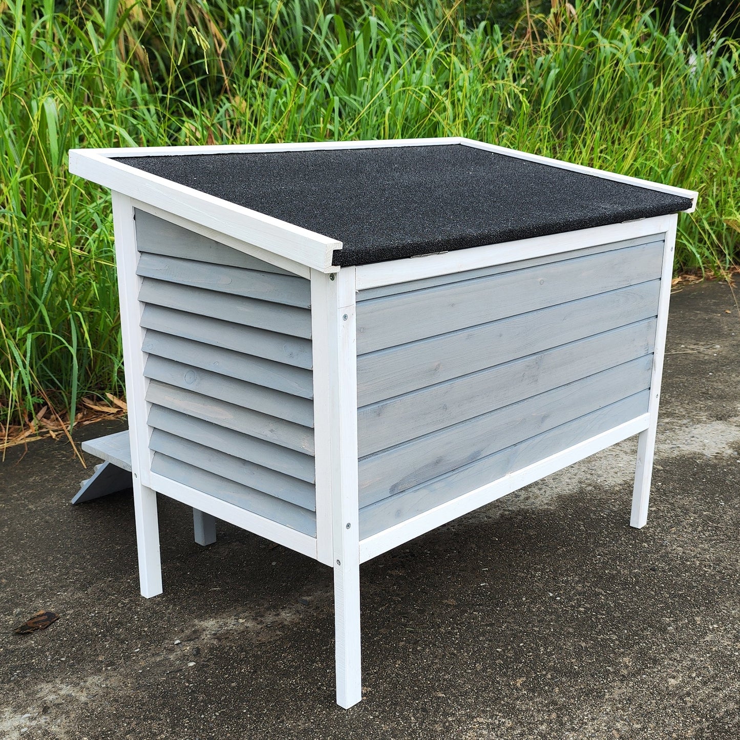 Outdoor Breathable Cat House for Outside Cats,Cat Shelter for Feral Cats with Escape Door,Porch Deck - Korvel