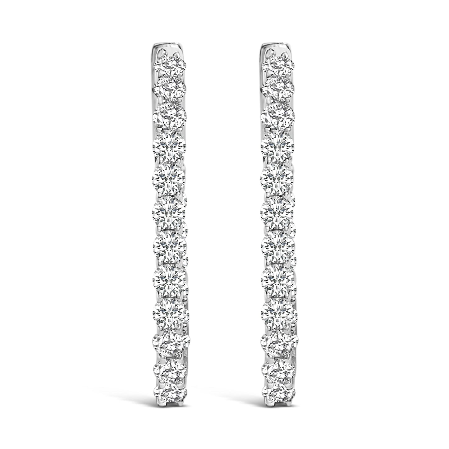 Pendientes de aro ovalados de diamantes cultivados en laboratorio de oro blanco de 14 quilates