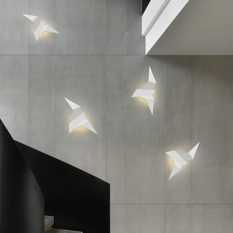 Applique murale en fer nordique en forme d'oiseau pour une décoration intérieure élégante
