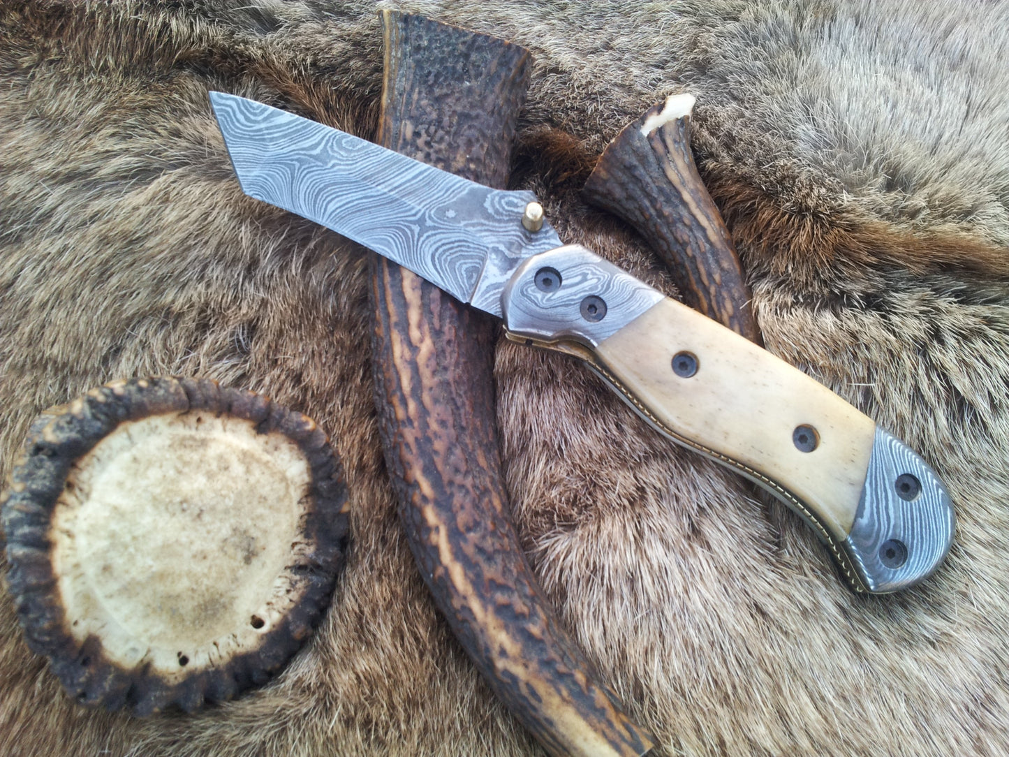 Titan Edge Damascus Steel Tanto Folding Knife with Bone Handle – Your Ultimate EDC Companion - Korvel