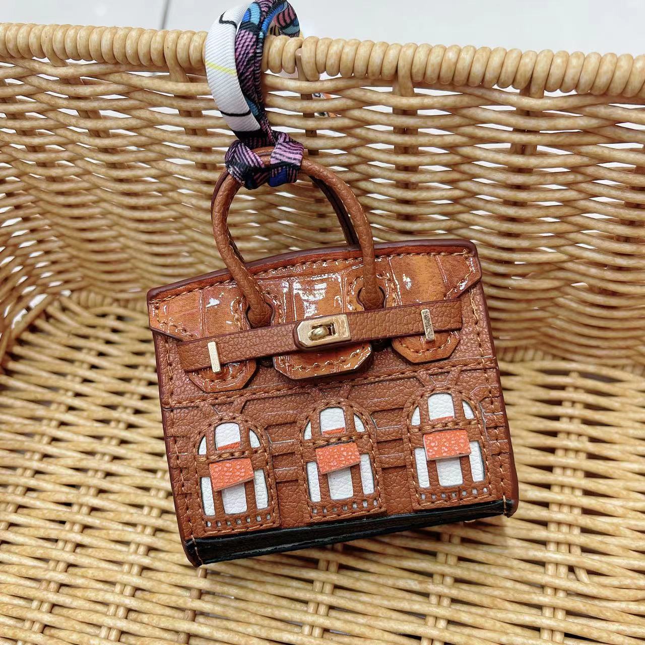 Small house bag mini window pendant headphone bag lipstick car key backpack backpack decoration - Korvel