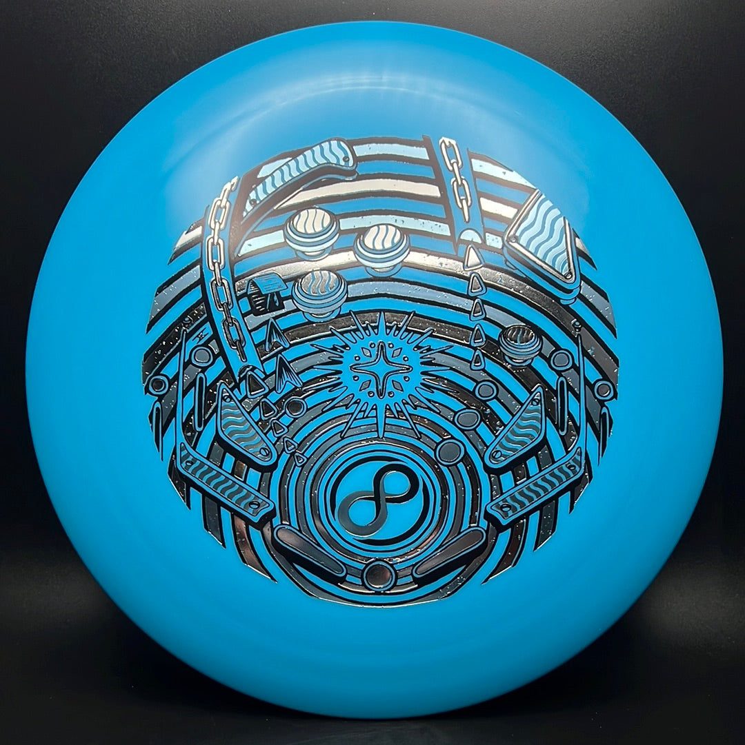 Reina del Torneo - Disco Triple Foil Infinite Pinball