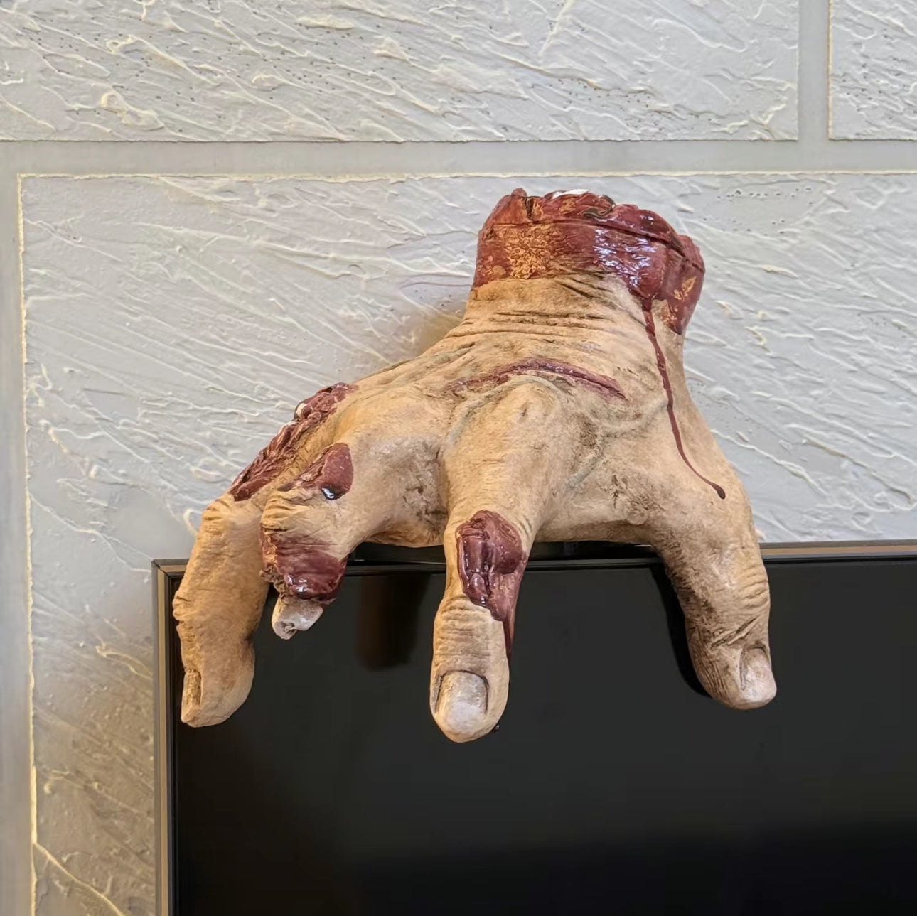 Walking Scary Hand - Korvel