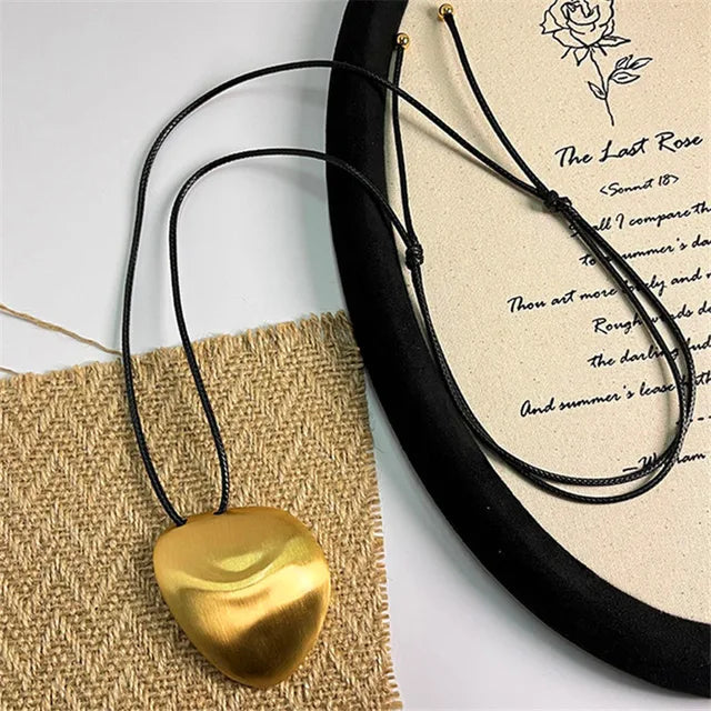 Gold Color Metal Rings Irregular Geometric Wide Noodle Finger Fing for Women Jewelry Retro Light Luxury  New Gift Accessorie - Korvel
