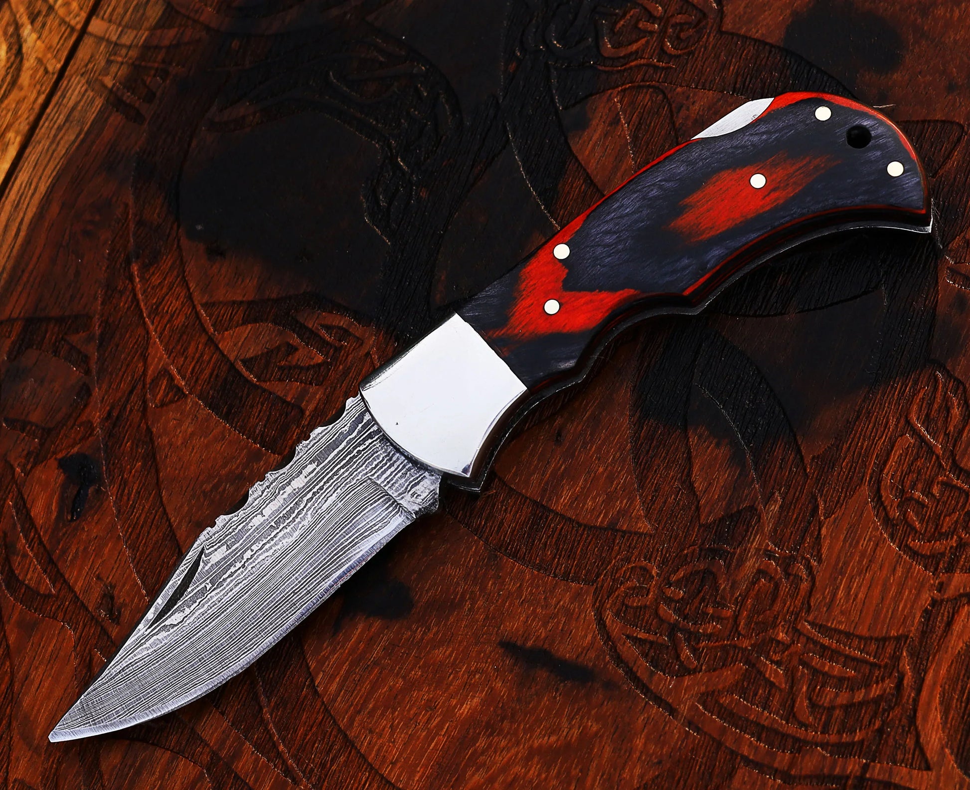 Personalized Damascus Steel Folding Knife - A Distinctive Gift for Him - Korvel