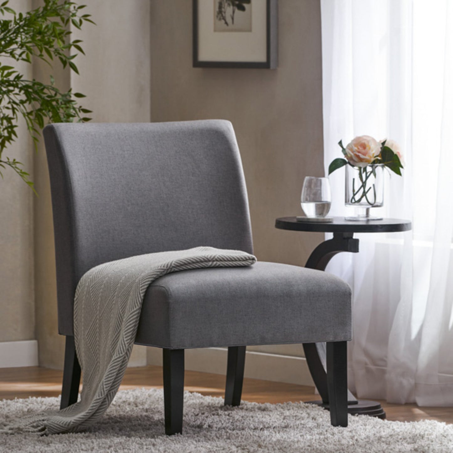 ACCENT CHAIR - Korvel