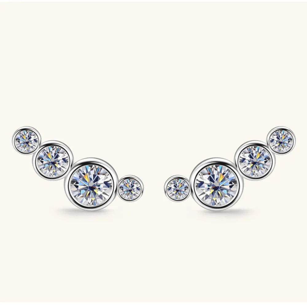 Pendientes de Stud de Plata Esterlina 925 con Moissanita Elegante