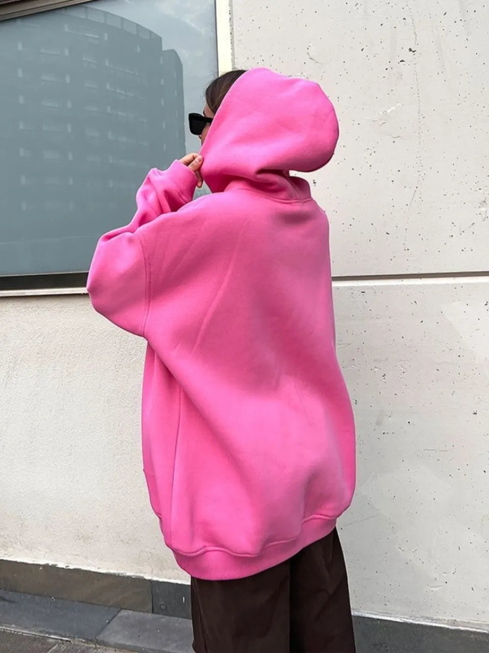 Hoodie à manches longues avec épaule tombante et poches