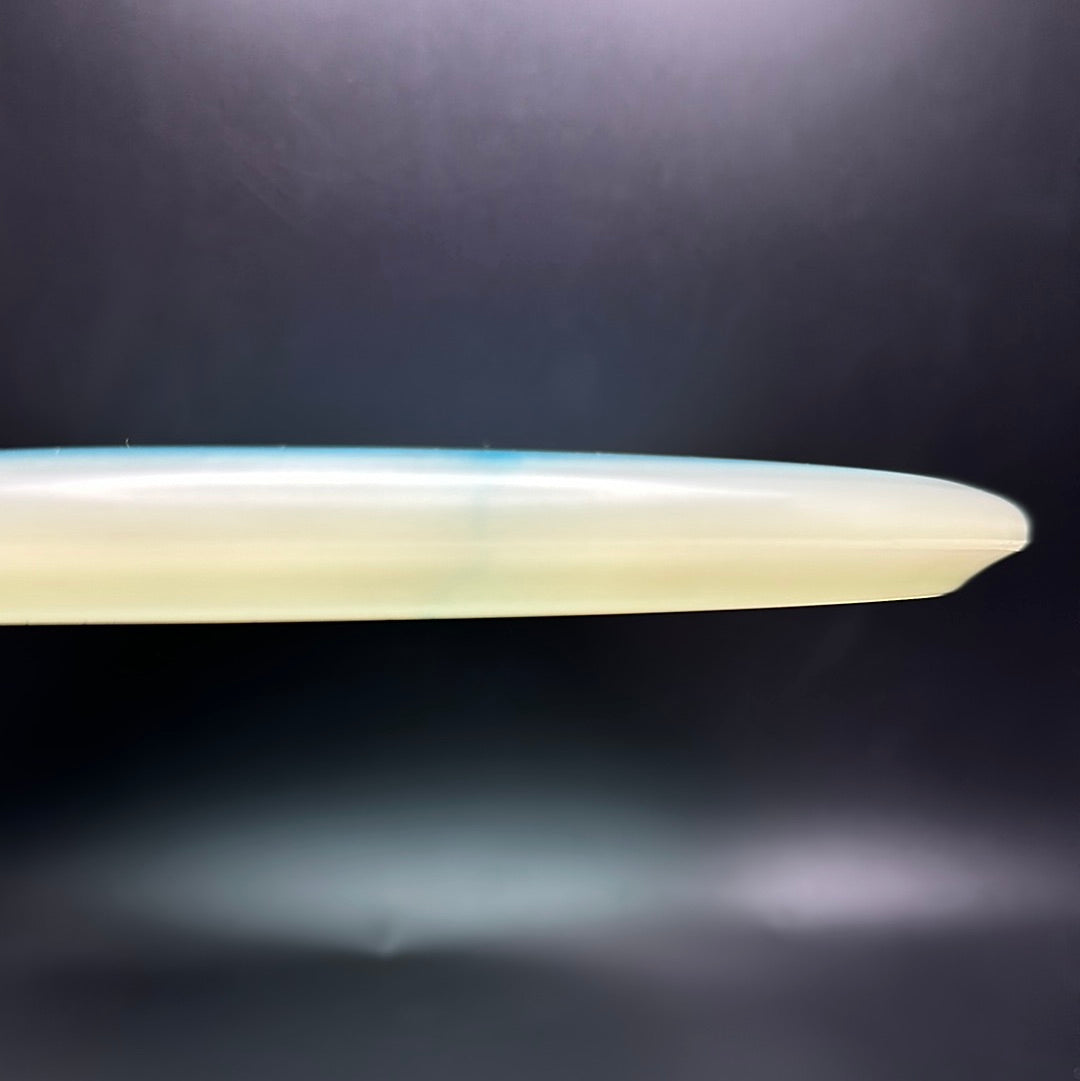 Opto Moonshine Orbit Claymore - Série Signature de Kristin Tattar