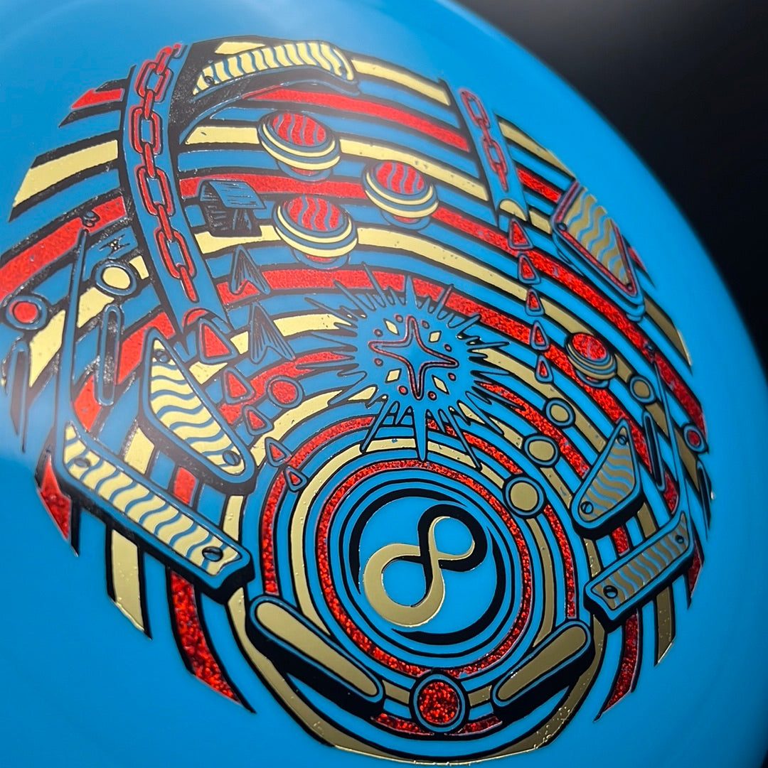 Reina del Torneo - Disco Triple Foil Infinite Pinball