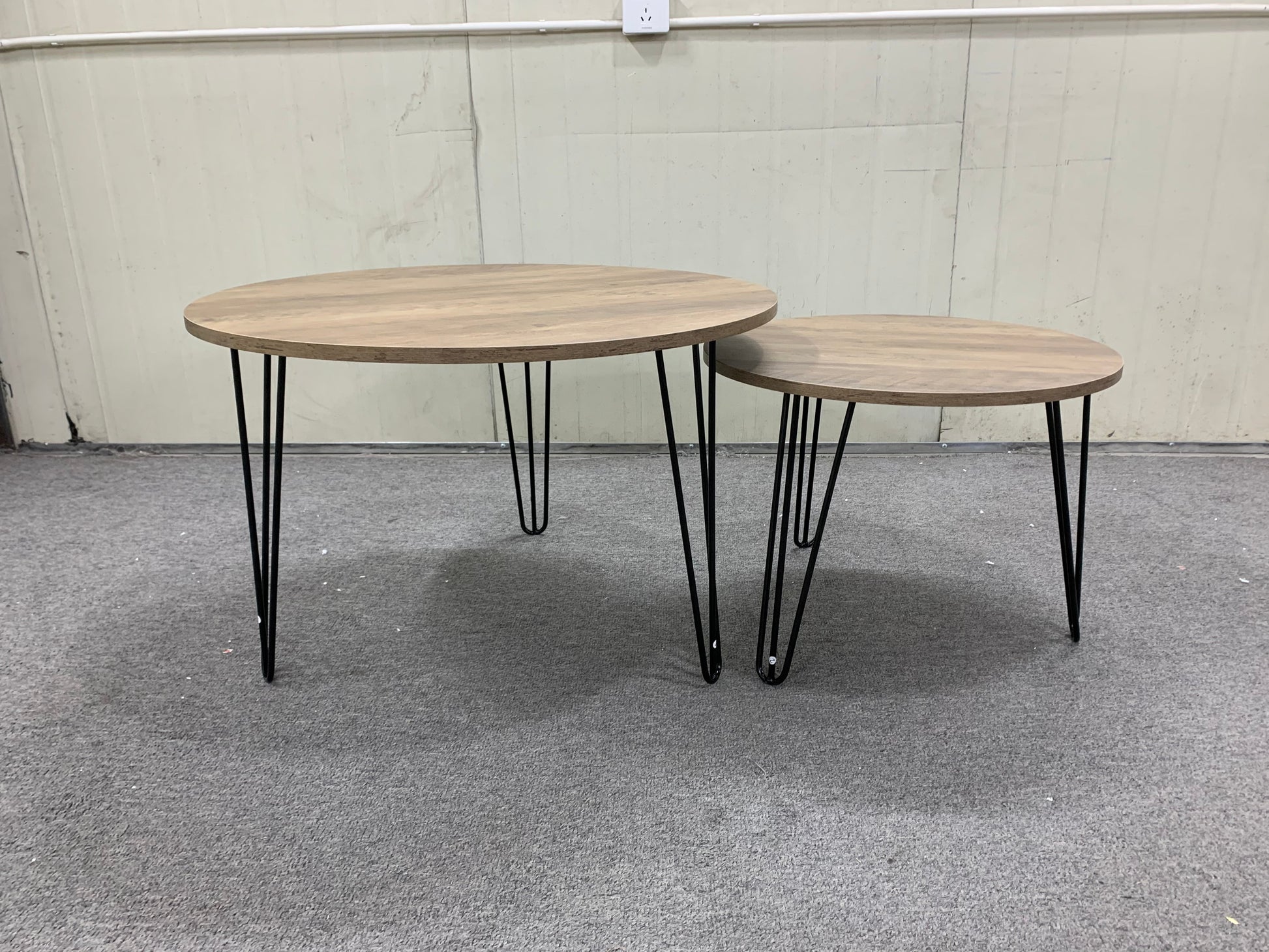 27.56'' Round Nesting Coffee Table Set of 2, Circular Nesting End Table Set  Sturdy Metal Base for Living Room, bedroom, Brown - Korvel