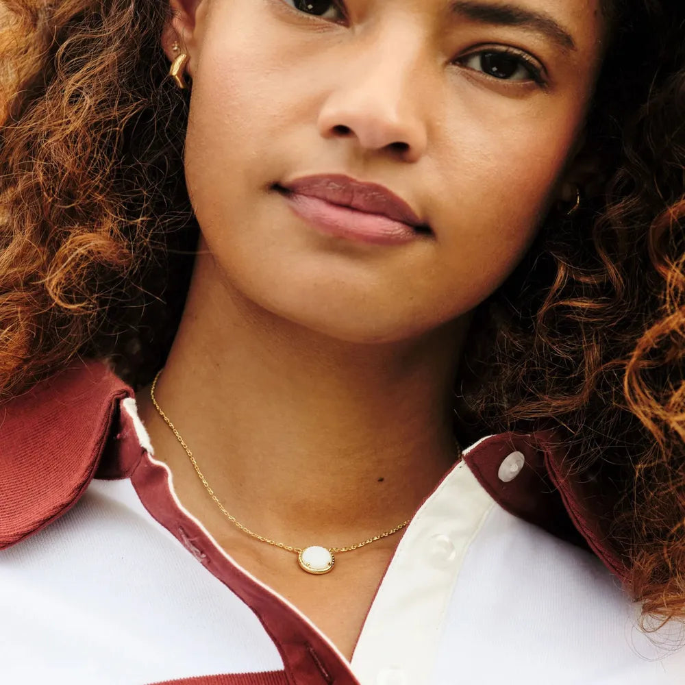 Sporty Element Resin Necklace - Korvel
