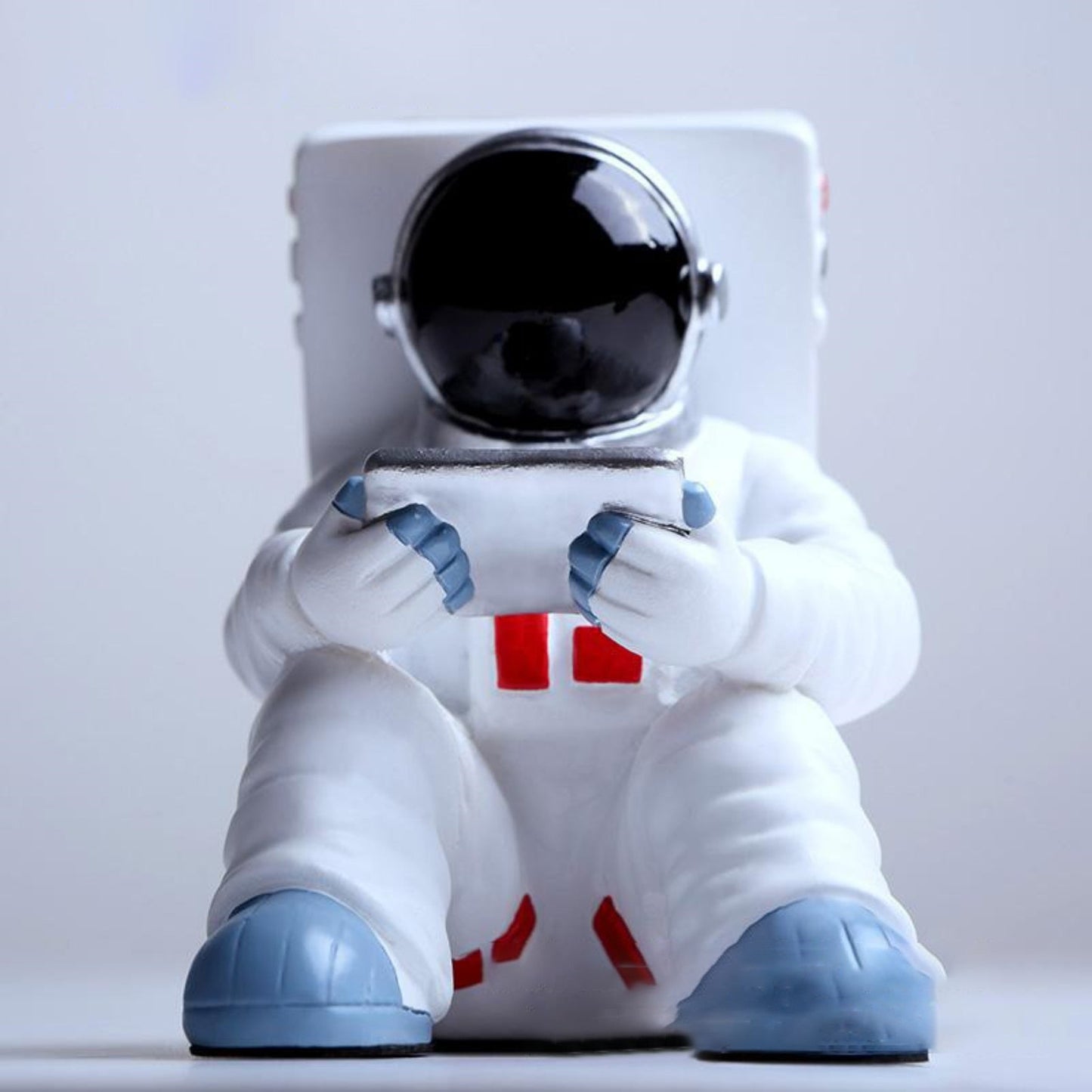 Creative Astronaut Desktop Universal Mobile Phone Stand Holder Mount Bracket Home Decor Home Accessories Office Desk Accessories - Korvel