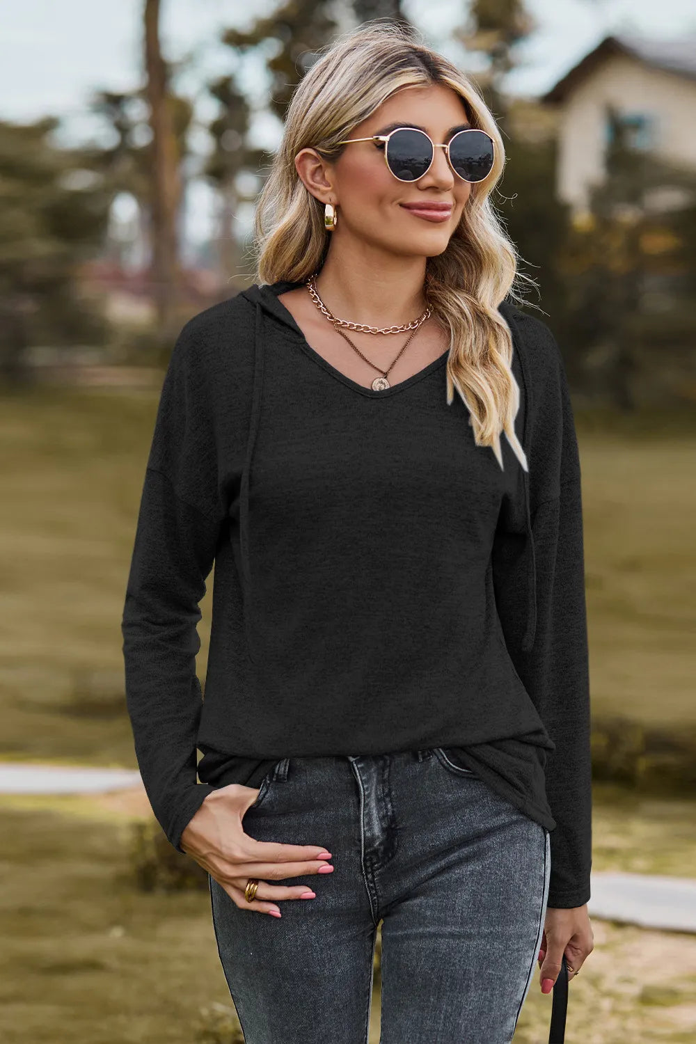 Camiseta con Capucha y Hombros Caídos con Cordón