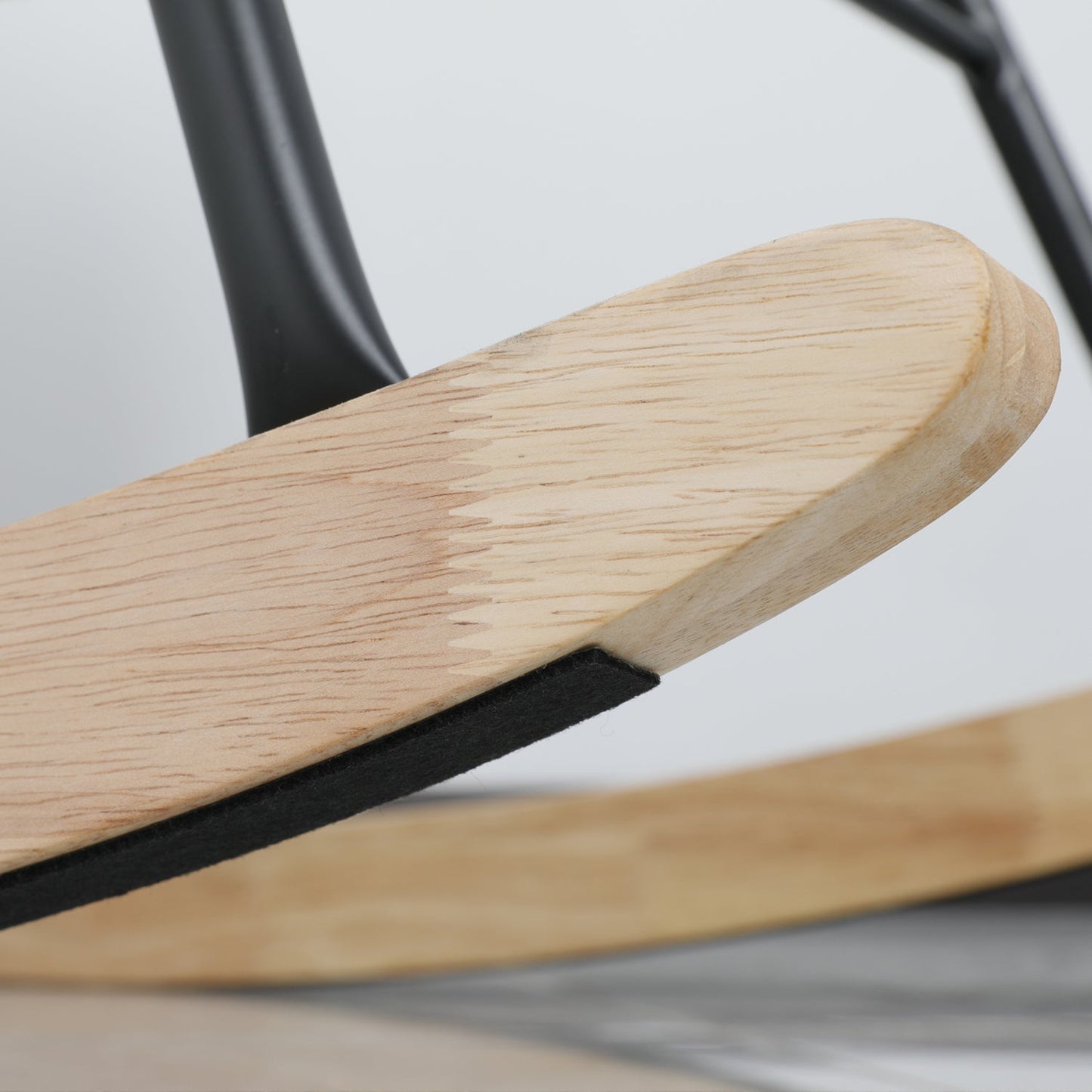 Silla mecedora de tela de terciopelo - Diseño moderno en blanco tapizado