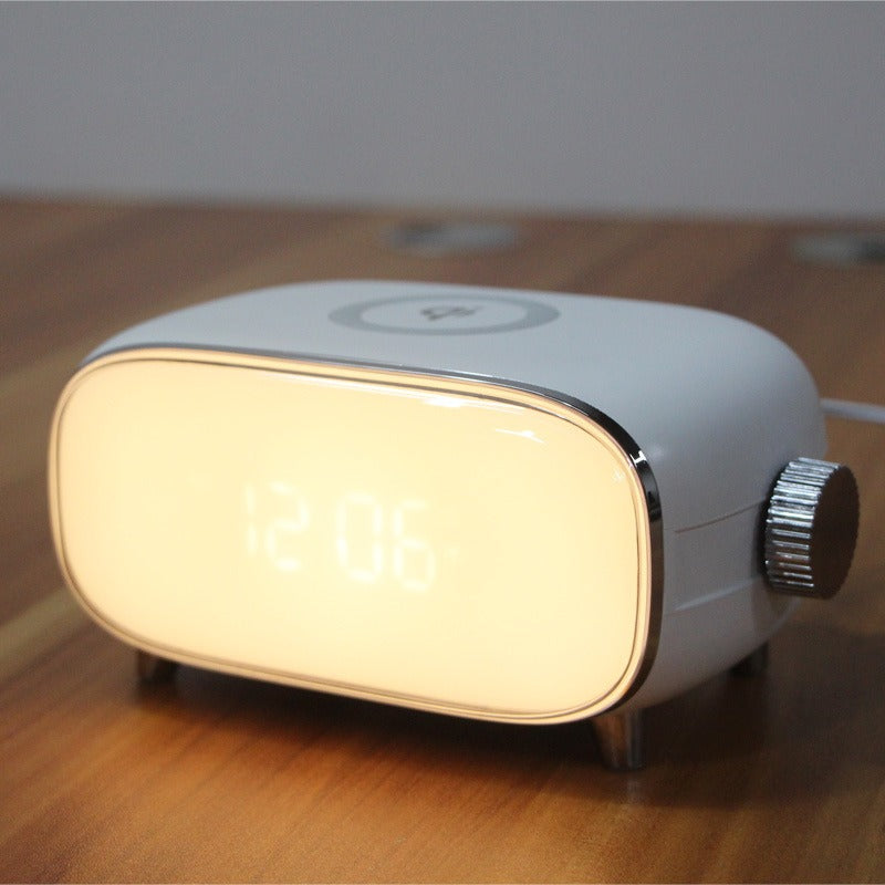 Reloj despertador elegante con carga inalámbrica QI y luz ambiental