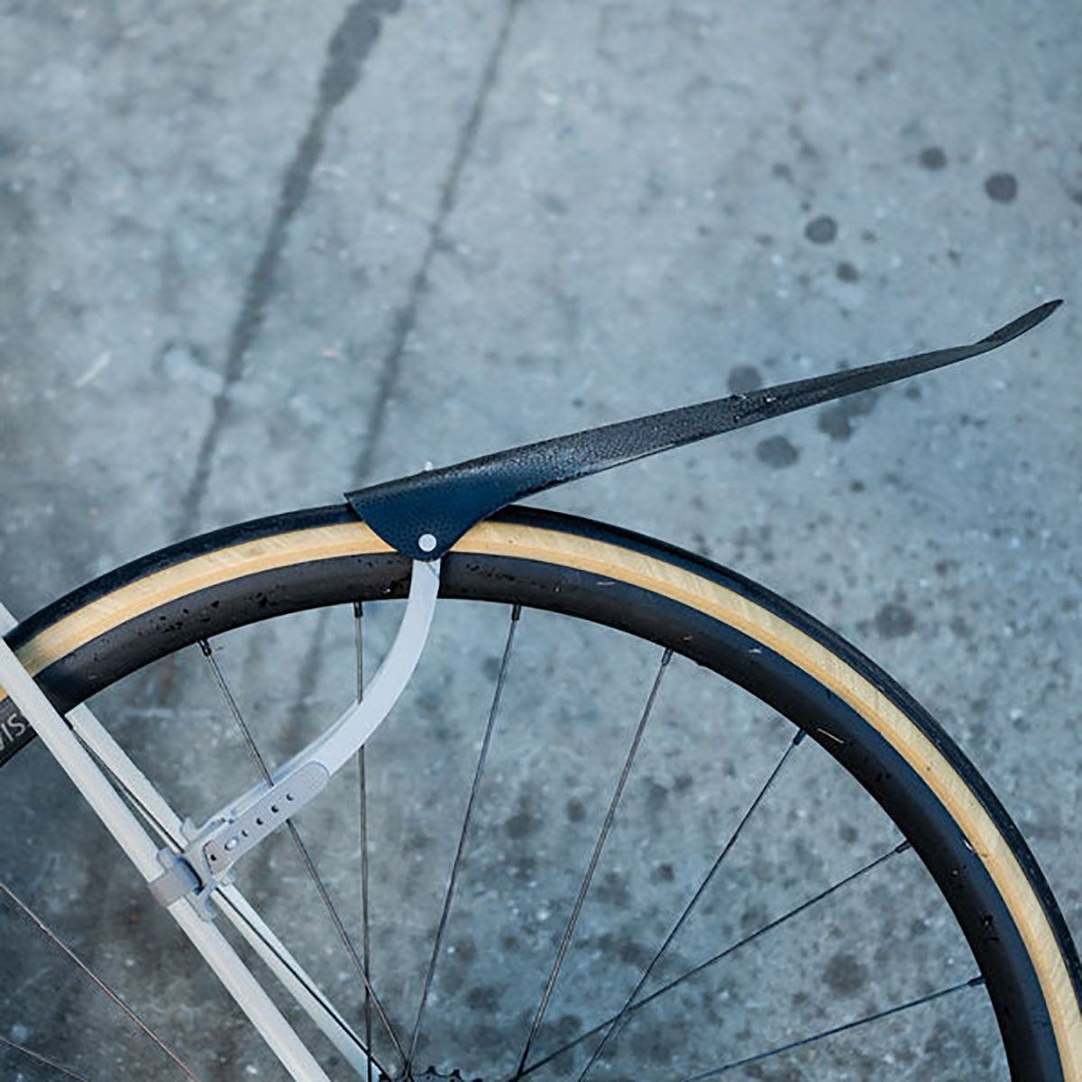 Ass Savers Win Wing Road Rear Mudguard with Grey Wishbone