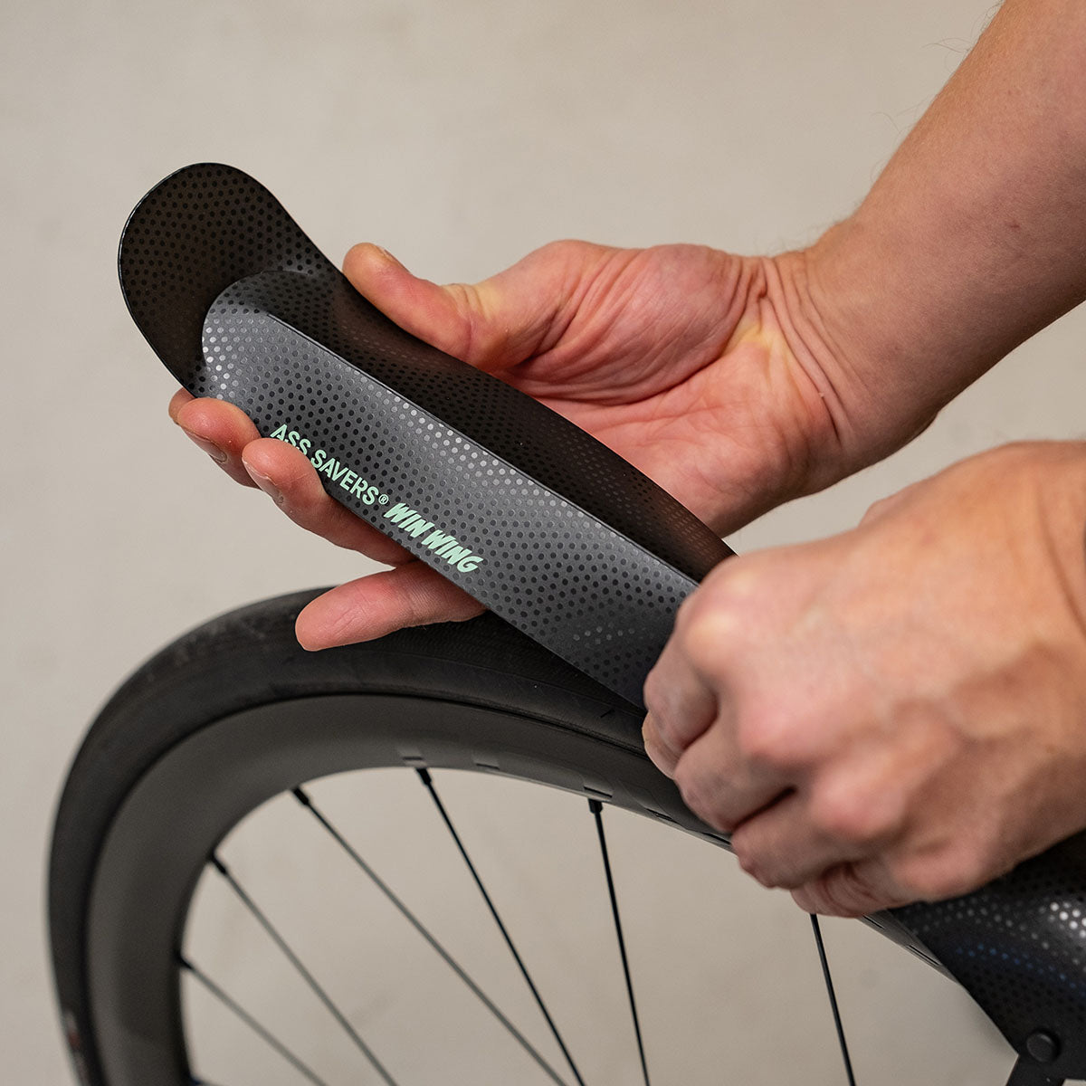Garde-boue arrière Ass Savers Win Wing 2 avec wishbone noir
