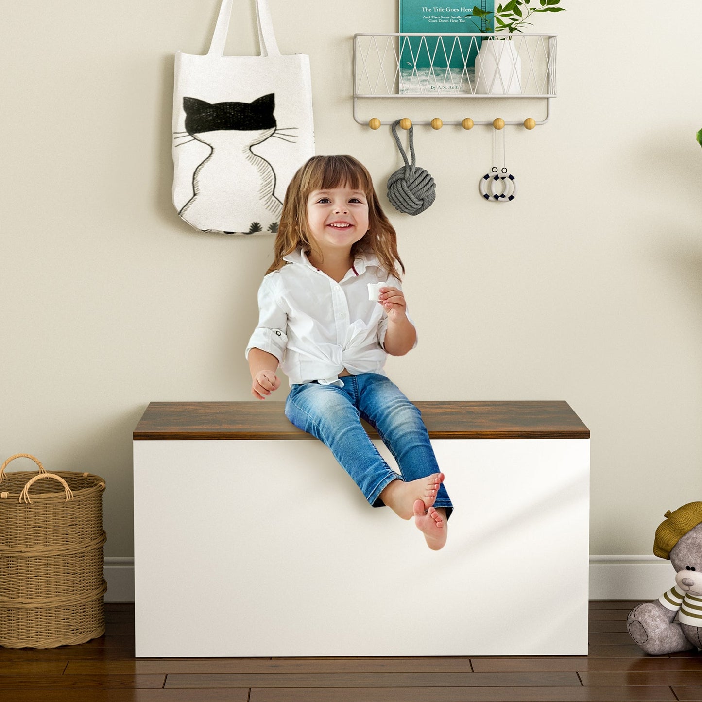 Gbruno Flip-top Storage Chest with Pneumatic Rod - White