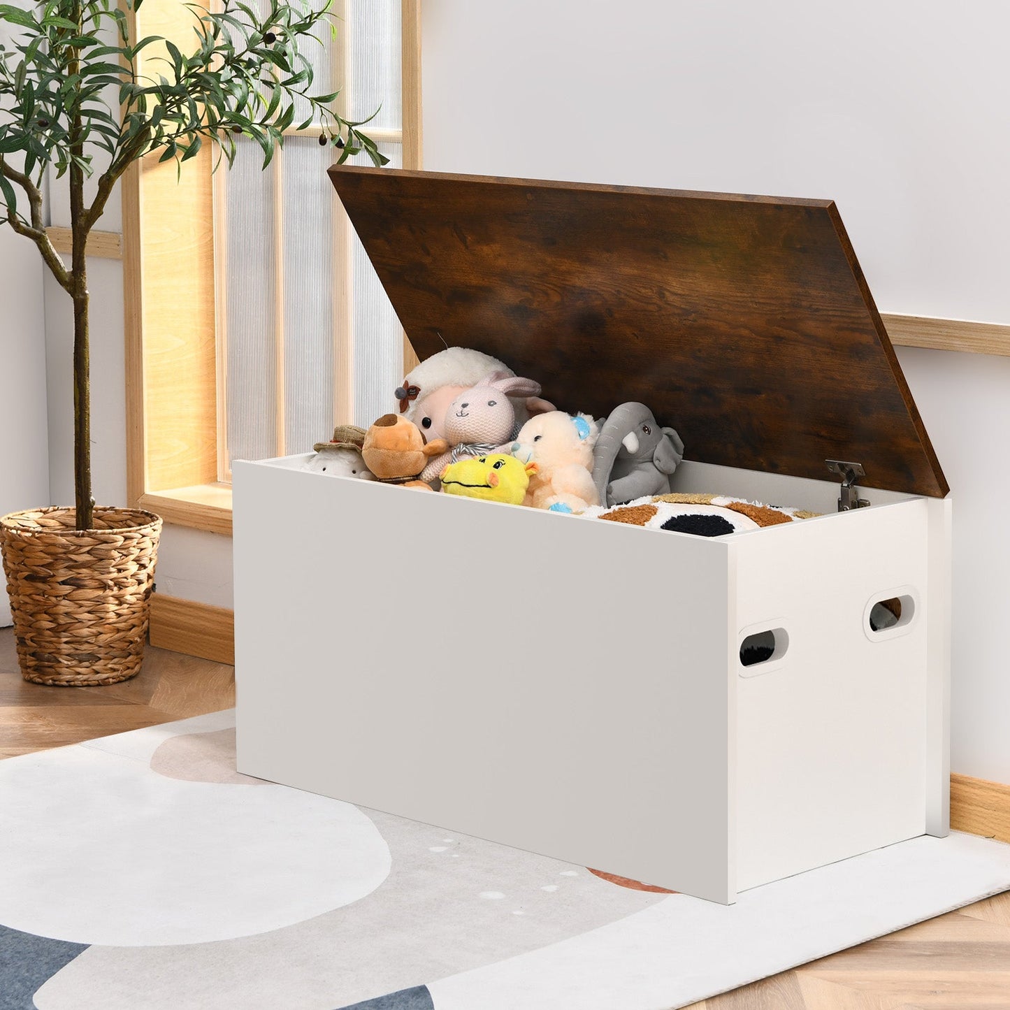 Gbruno Flip-top Storage Chest with Pneumatic Rod - White