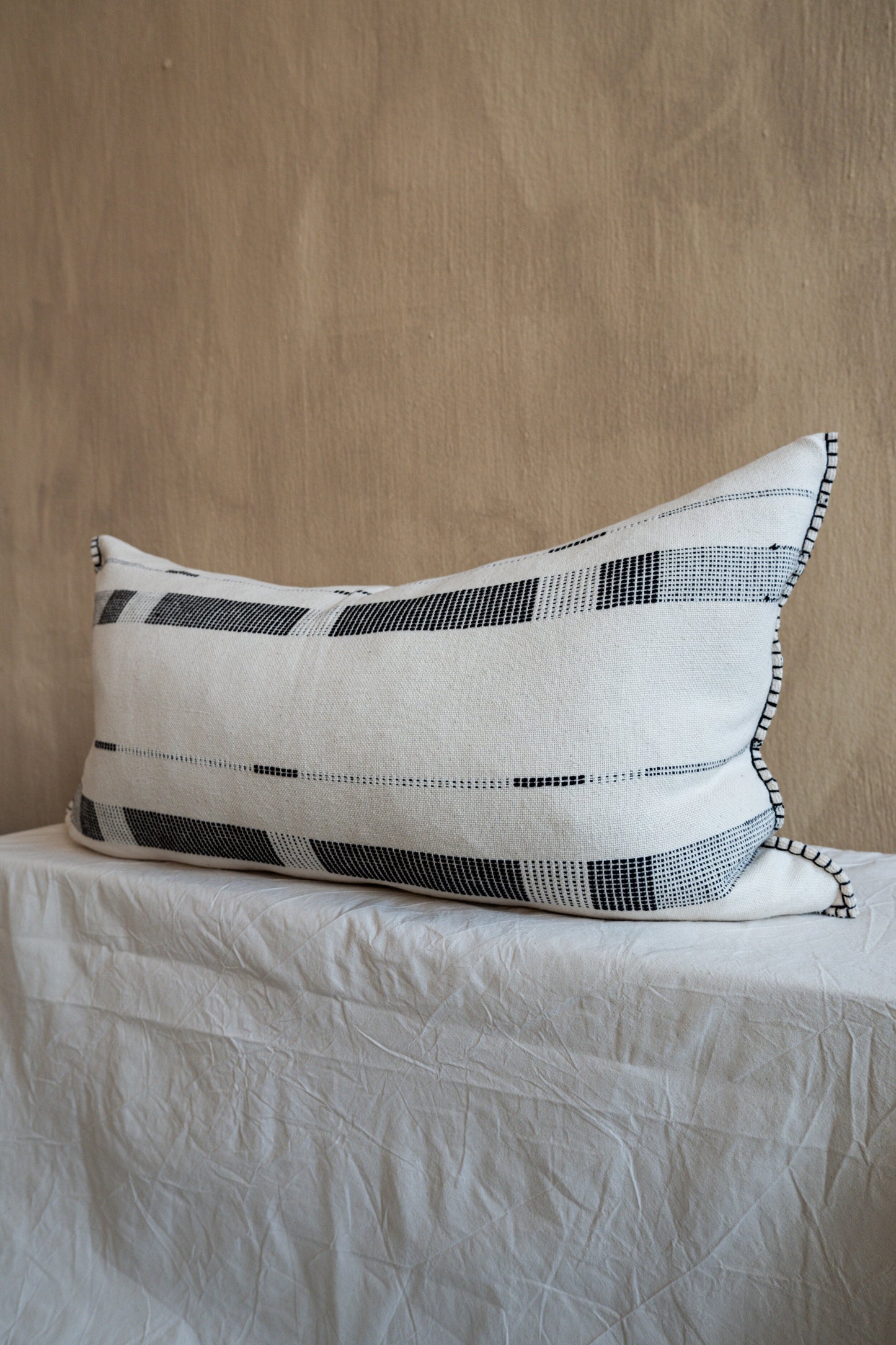 Coussin lombaire surdimensionné en coton Onyx Fulcrum