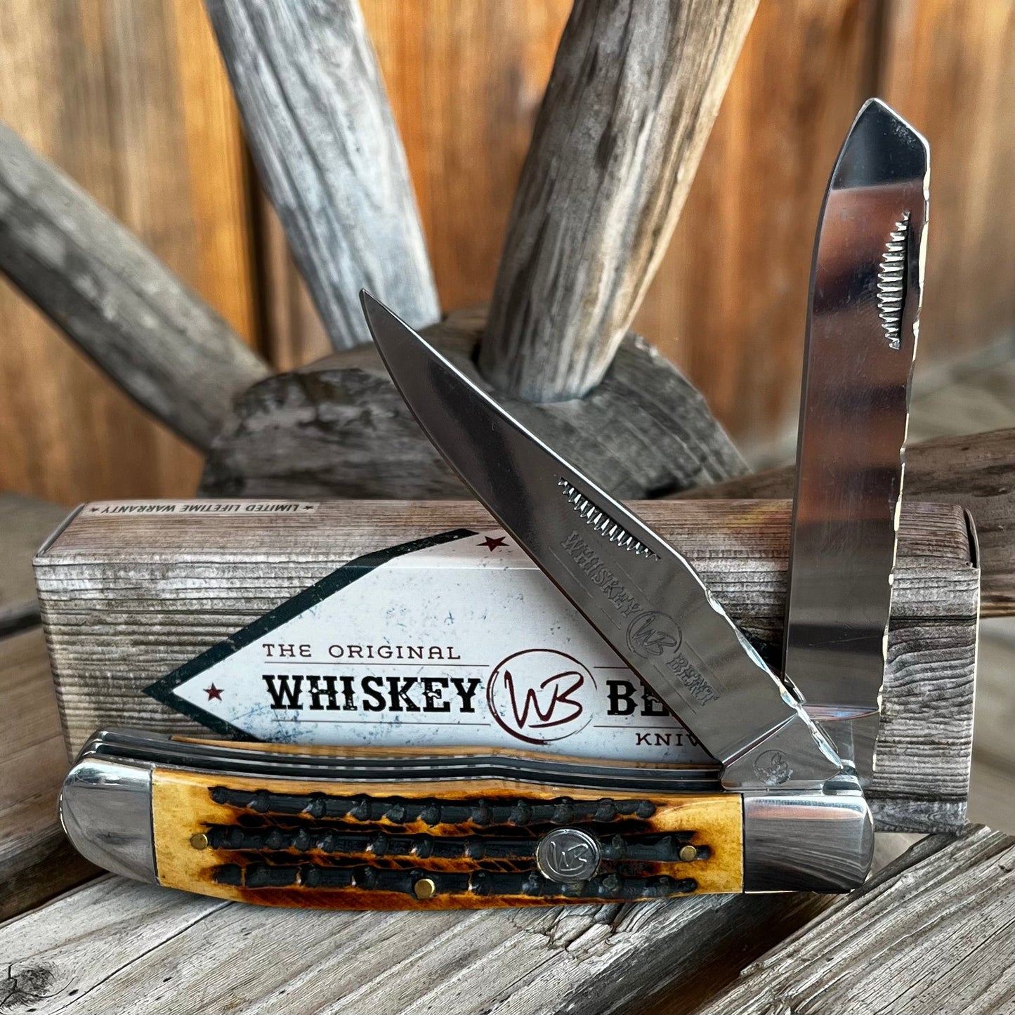 Versatile Honey Badger Trapper Knife for Outdoor Adventures - Korvel