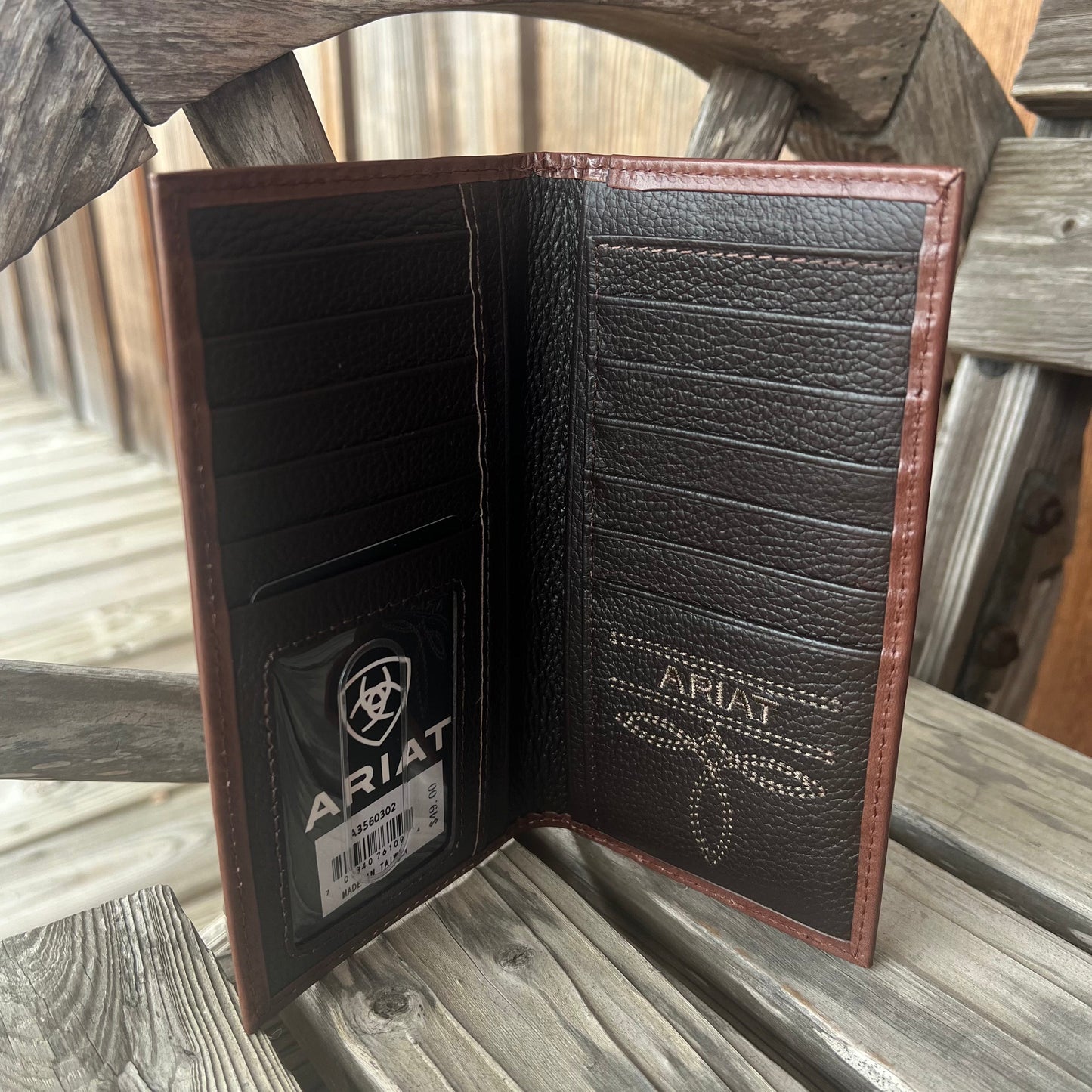 Southwestern Style Rodeo Wallet | Ariat - Korvel