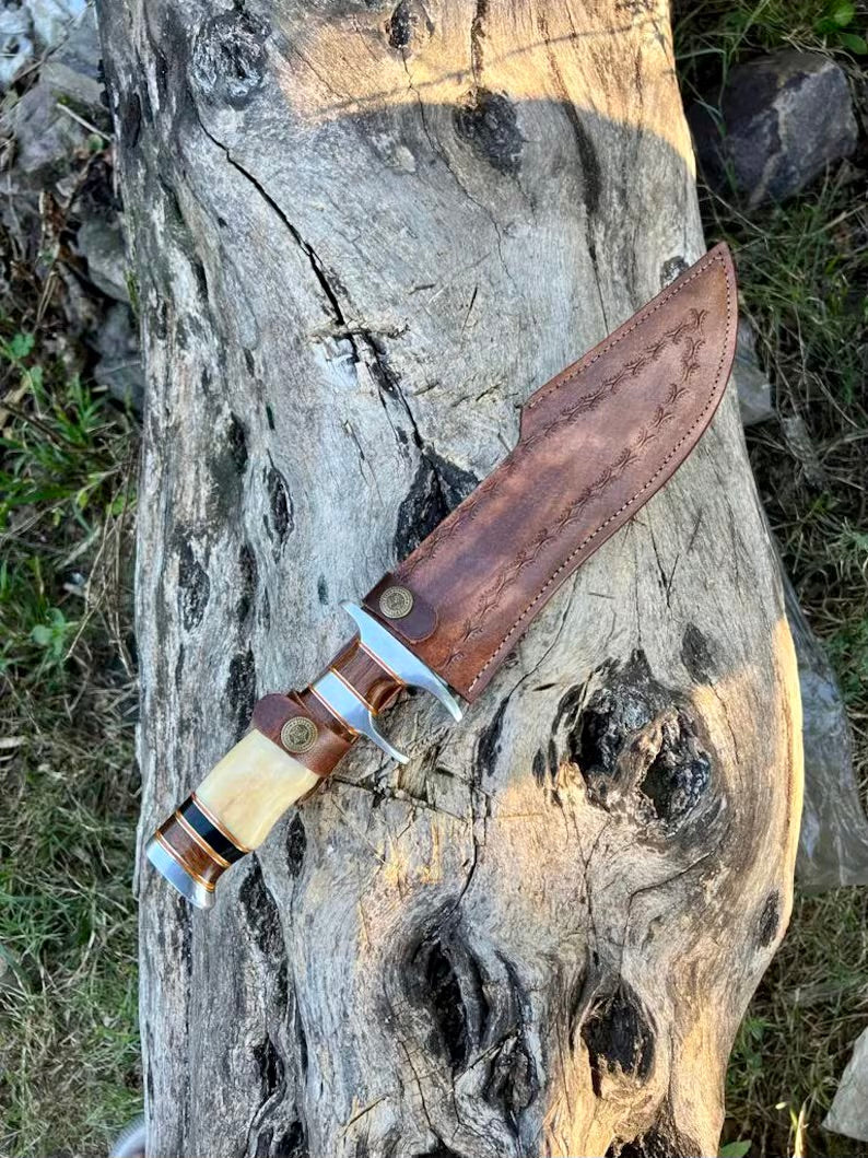 Premium 14” Damascus Steel Sub-Hilt Fighter Bowie Knife – Ideal Holiday Gift with Leather Sheath - Korvel