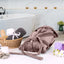 Bata de baño con capucha de felpa para mujer de NY Threads - Taupe