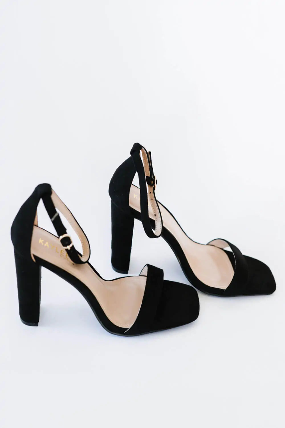 Sandalias Elegantes de Tacón Cuadrado
