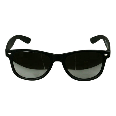 Lunettes de soleil noires mates avec verres miroir argentés