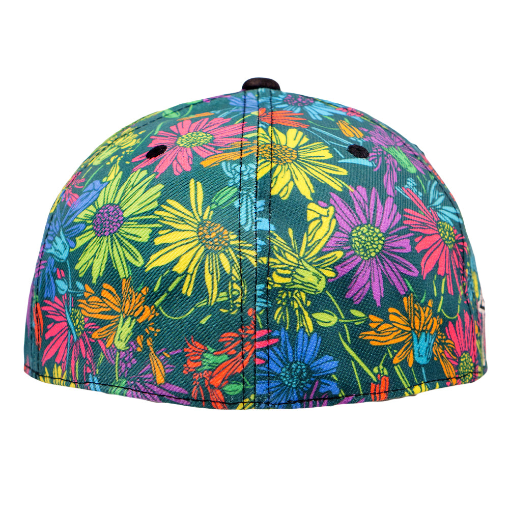 Gorra Ajustada Janis Joplin Daisies Arcoíris