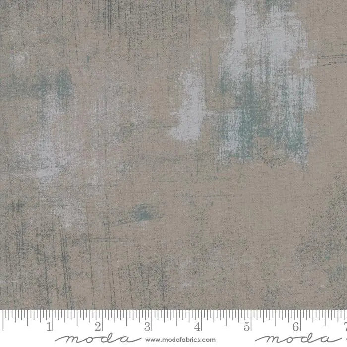 163 Grey Couture Moda Grunge Fat Quarter