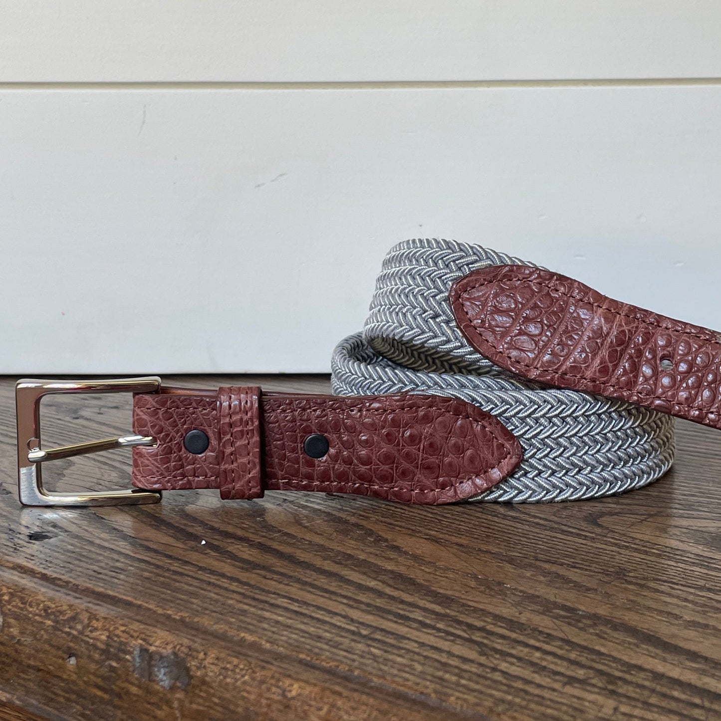 The Stretch Belt in Grey & White