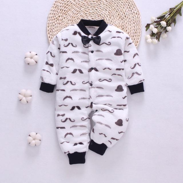 Mono de bebé coral para invierno - Jumpsuit infantil lindo y acogedor