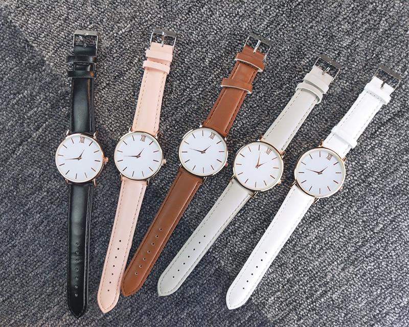 Montre Quartz en Cuir Élégante pour Femmes STEVVEX