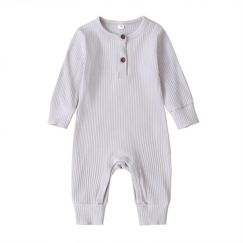 Mono de bebé recién nacido elegante para todas las estaciones